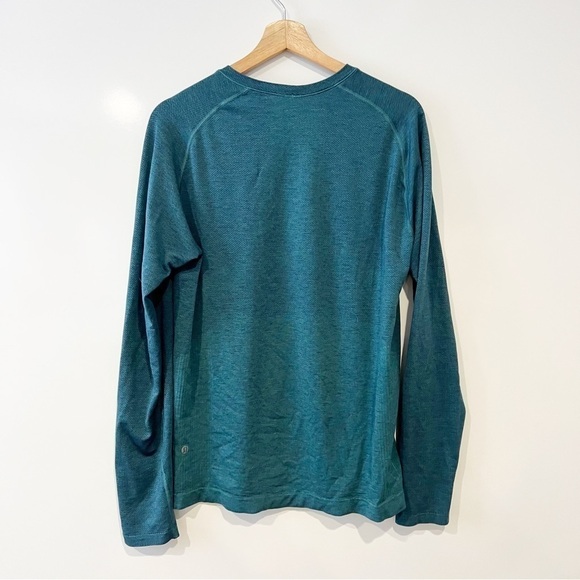 Lululemon Metal Vent Tech Long Sleeve Shirt 2.0
Night Sea / Deep Cove - Picture 5 of 12